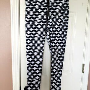 Nike spandex yoga pant with drawstring